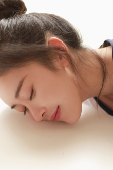 喜爱夜蒲2大尺度吃乳